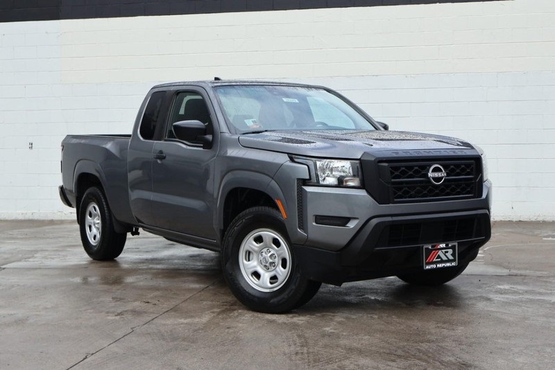 2022 Nissan Frontier S photo 2