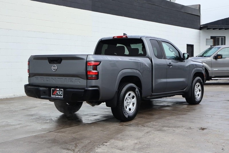 2022 Nissan Frontier S photo 5