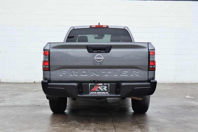 2022 Nissan Frontier S photo 6