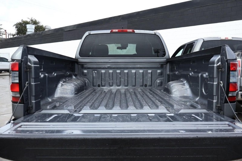2022 Nissan Frontier S photo 8