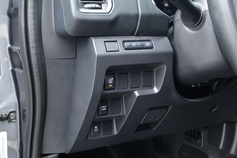 2022 Nissan Frontier S photo 17