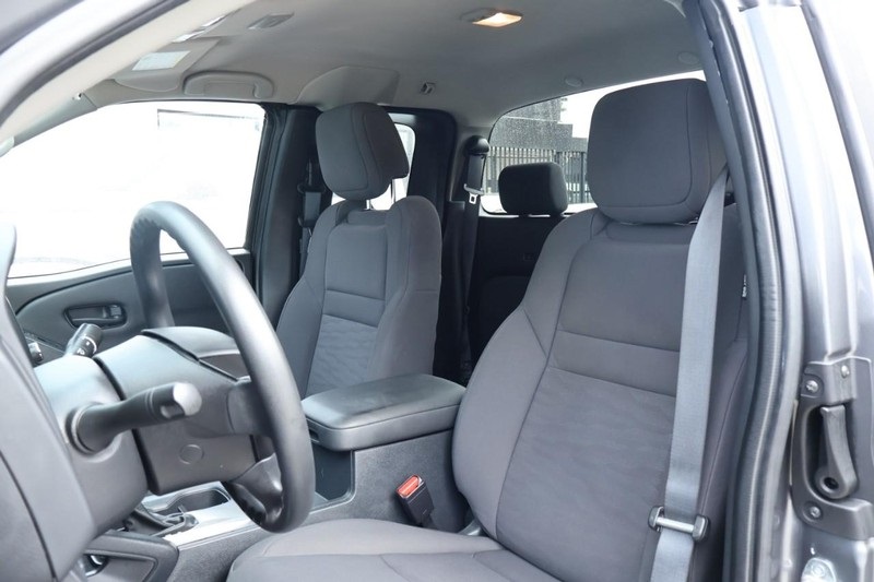 2022 Nissan Frontier S photo 18