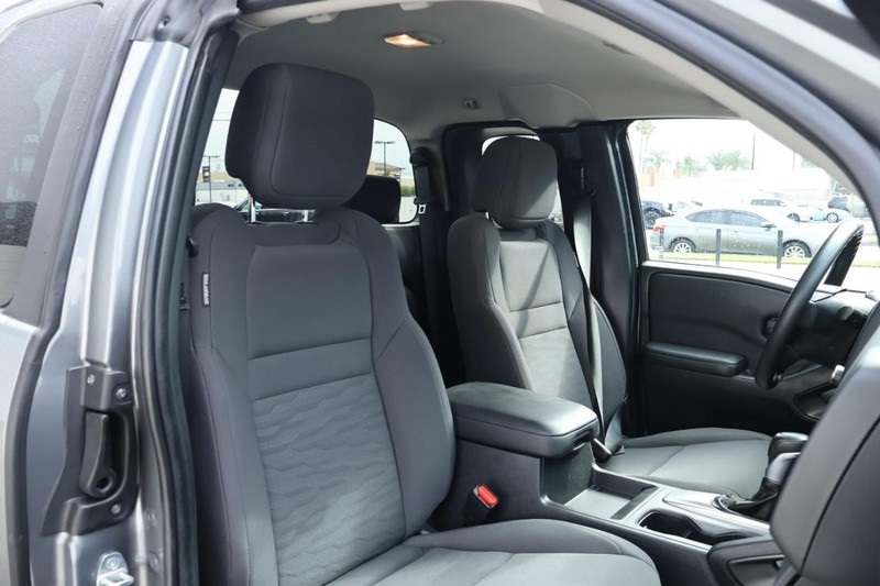 2022 Nissan Frontier S photo 21