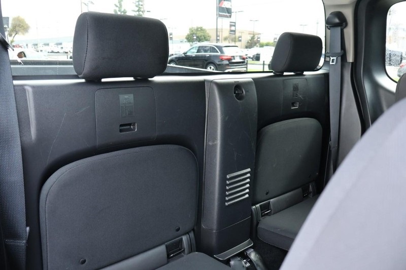 2022 Nissan Frontier S photo 22
