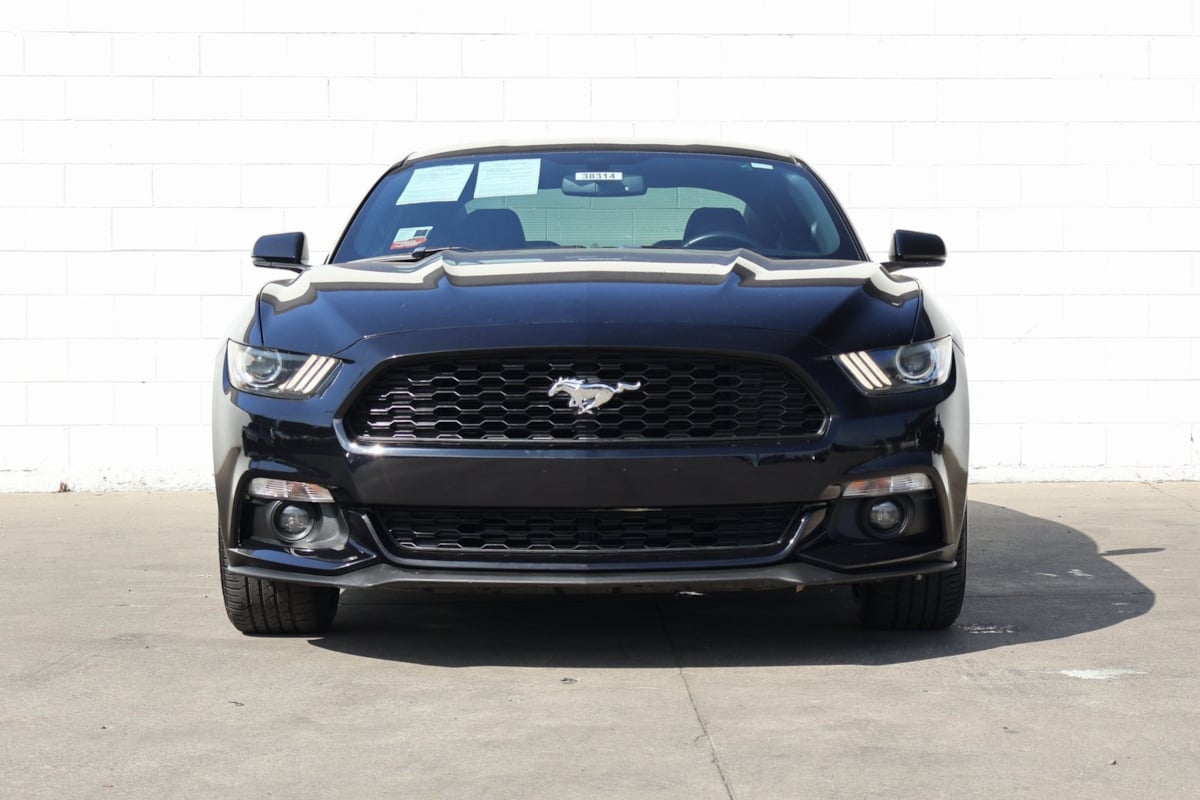 2016 Ford Mustang EcoBoost Premium photo 2