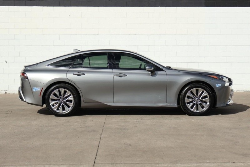 2021 Toyota Mirai XLE photo 4