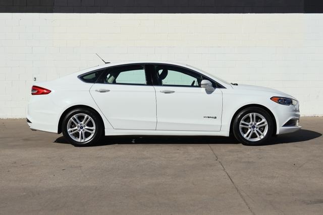 2018 Ford Fusion Hybrid SE photo 4