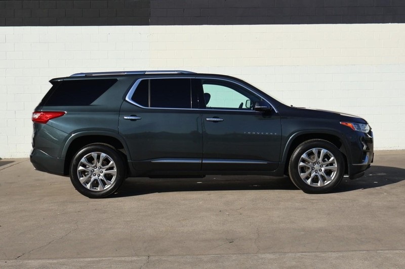 2019 Chevrolet Traverse Premier photo 3