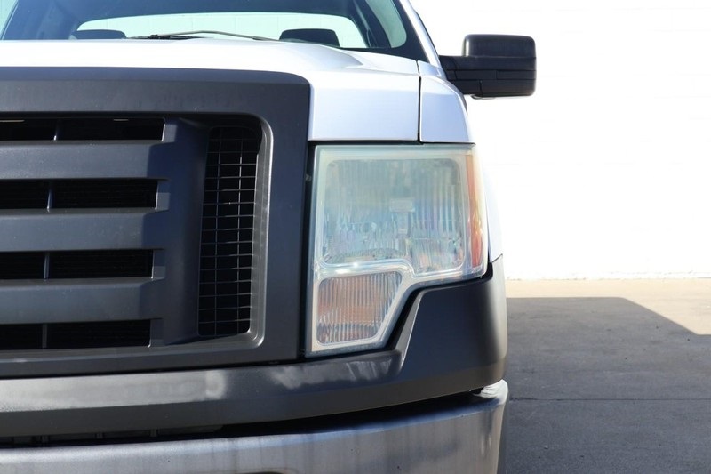 2010 Ford F-150 STX photo 4