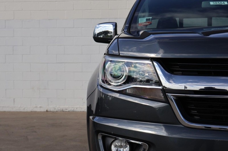 2016 Chevrolet Colorado LT photo 3