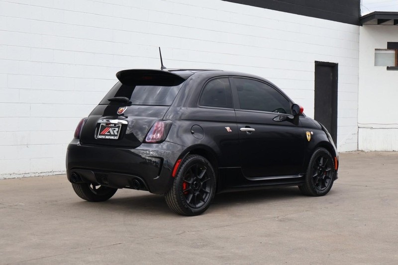 2012 Fiat 500 Abarth photo 4