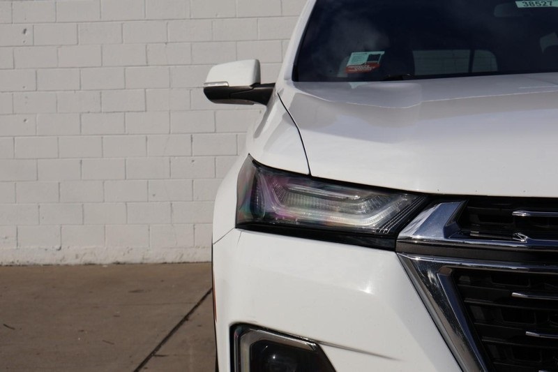 2022 Chevrolet Traverse Cloth photo 2