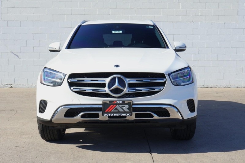 2020 Mercedes Benz GLC 300 photo 2