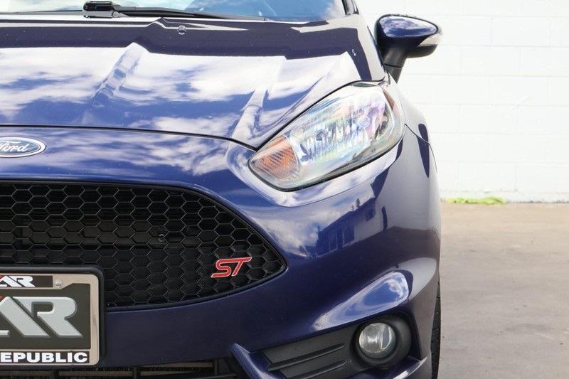 2016 Ford Fiesta ST photo 3