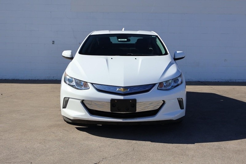 2017 Chevrolet Volt LT photo 2