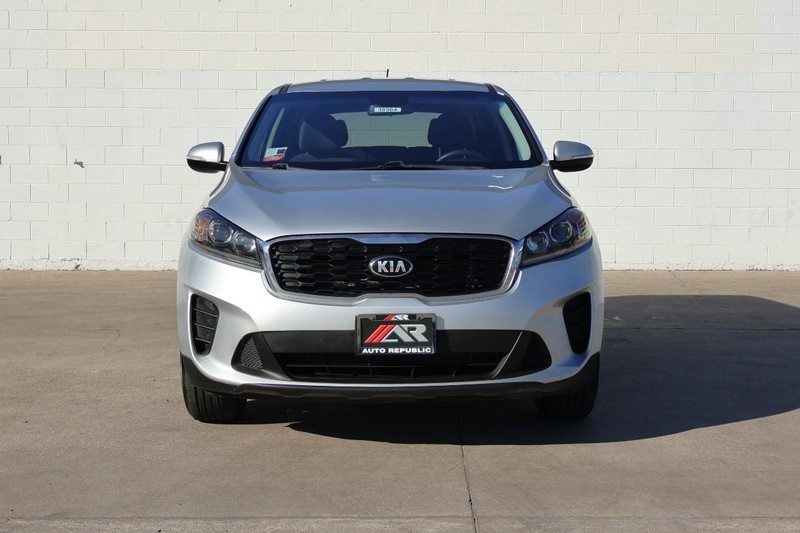 2020 Kia Sorento LX V6 photo 2