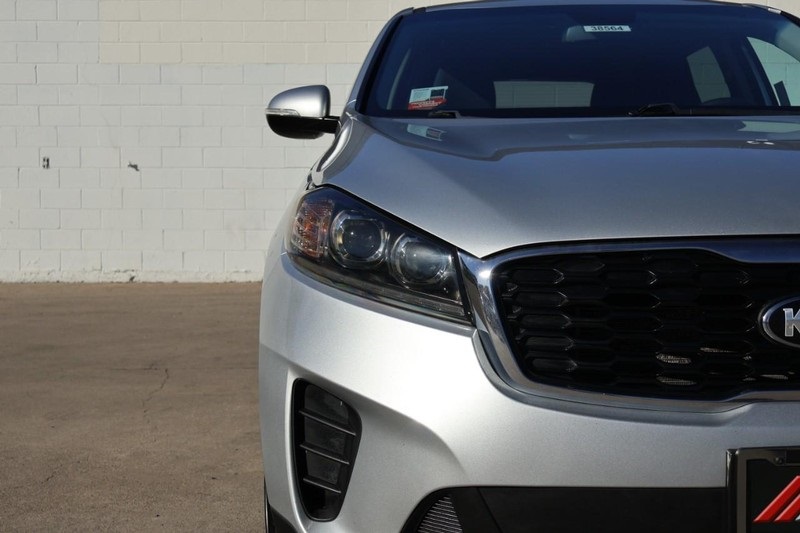 2020 Kia Sorento LX V6 photo 3