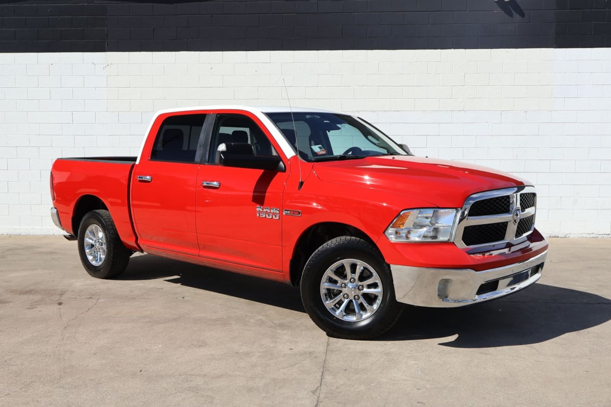 2017 RAM Ram 1500 Pickup SLT - Photo 2