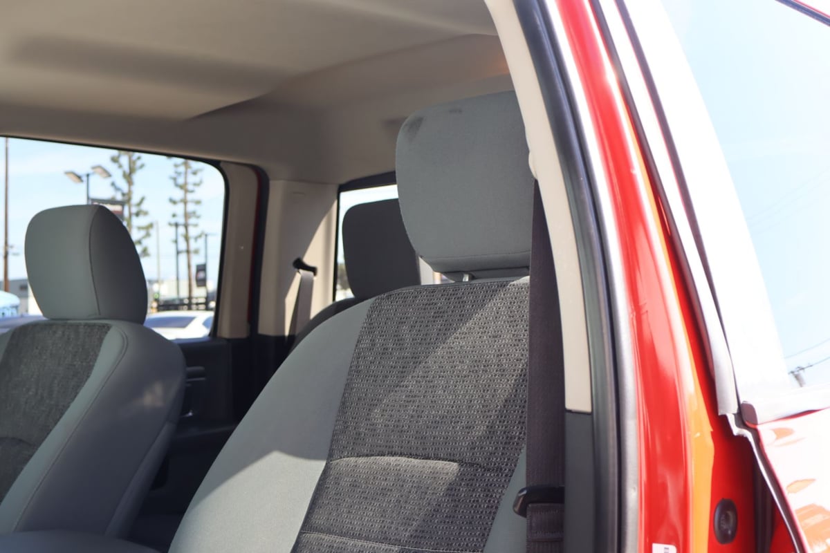 2017 RAM Ram 1500 Pickup SLT - Photo 17