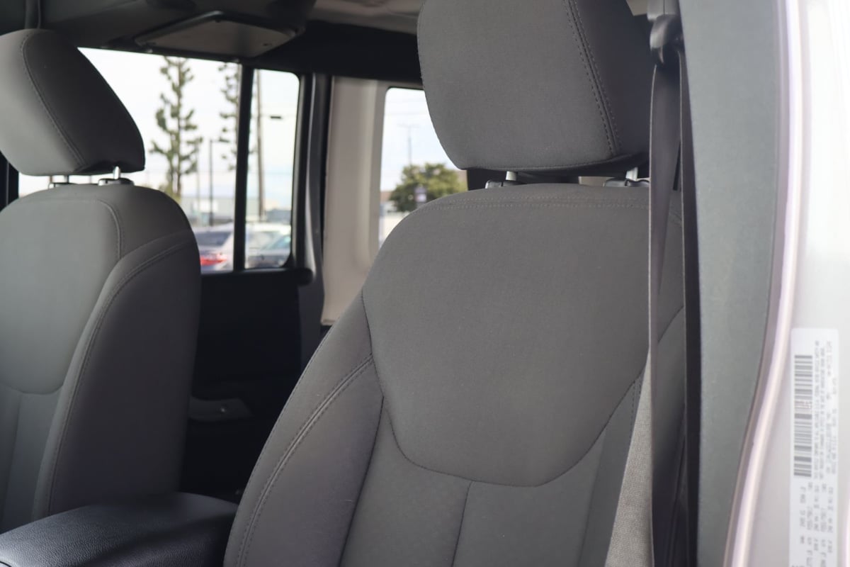 2018 Jeep Wrangler JK Unlimited Sport S - Photo 18