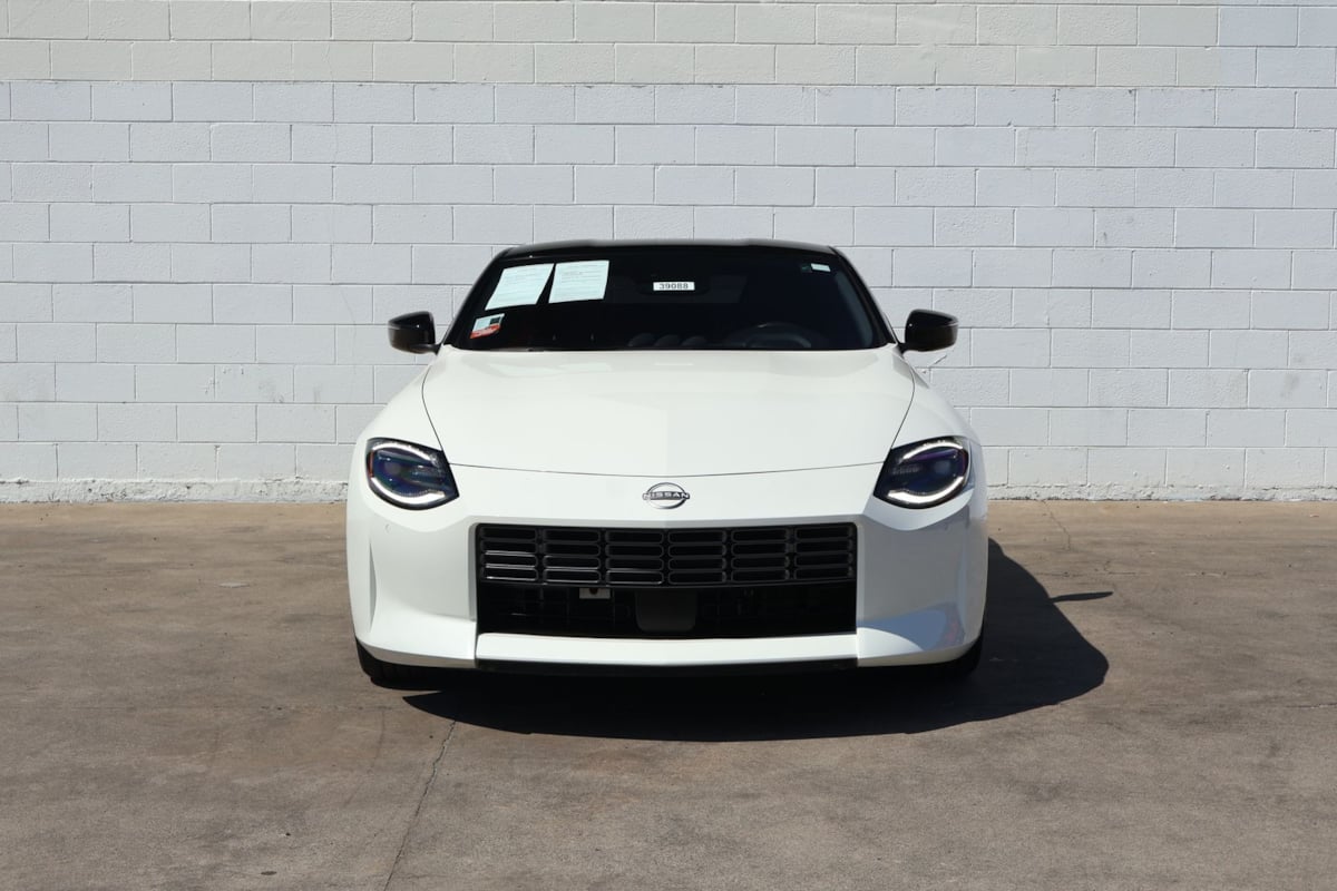 2025 Nissan Z Performance - Photo 2