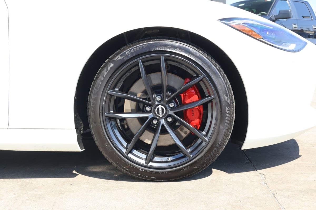 2025 Nissan Z Performance - Photo 13