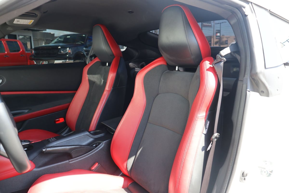 2025 Nissan Z Performance - Photo 16