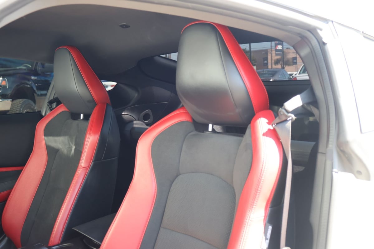 2025 Nissan Z Performance - Photo 17