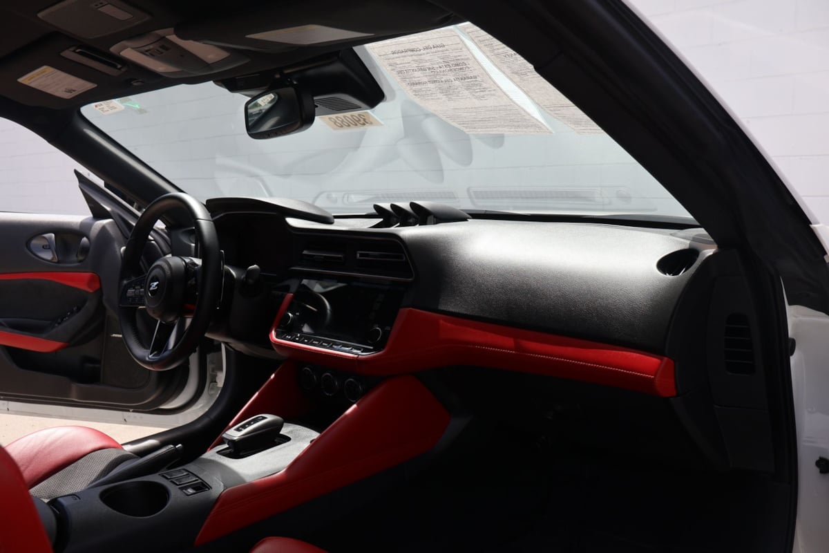 2025 Nissan Z Performance - Photo 18