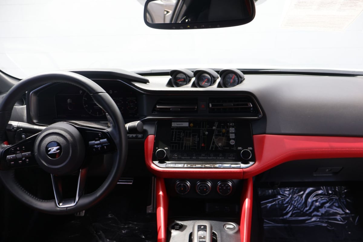 2025 Nissan Z Performance - Photo 20
