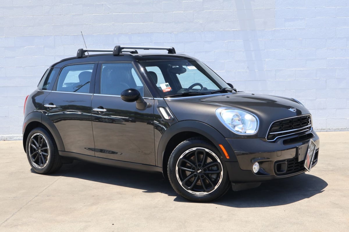 2015 MINI Countryman Countryman S's photo
