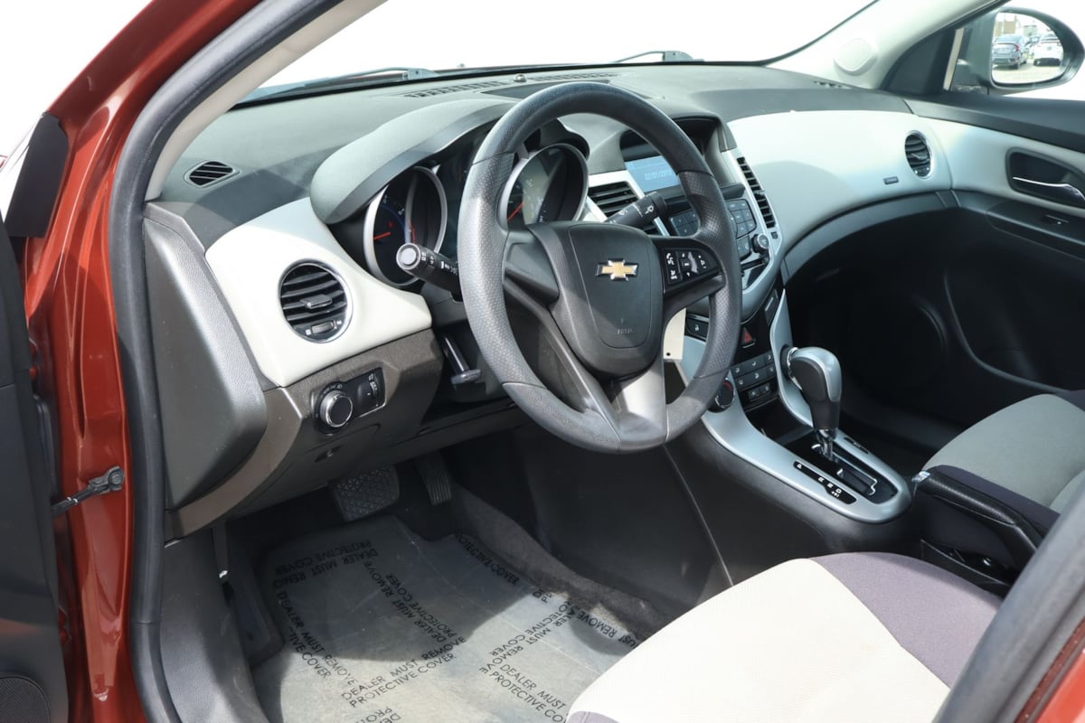 2012 Chevrolet Cruze LS - Photo 15