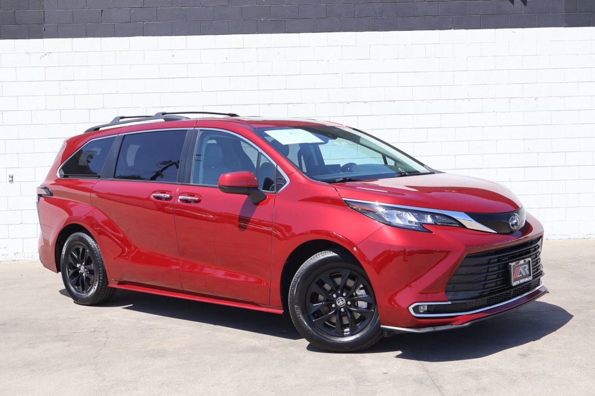 2022 Toyota Sienna XLE