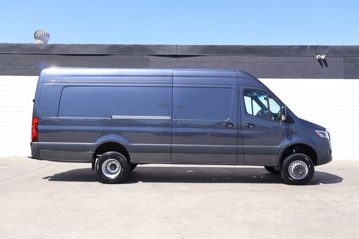 2025 Mercedes-Benz Sprinter Cargo Van 3500XD High Roof I4 Diesel HO 170" Extended AWD