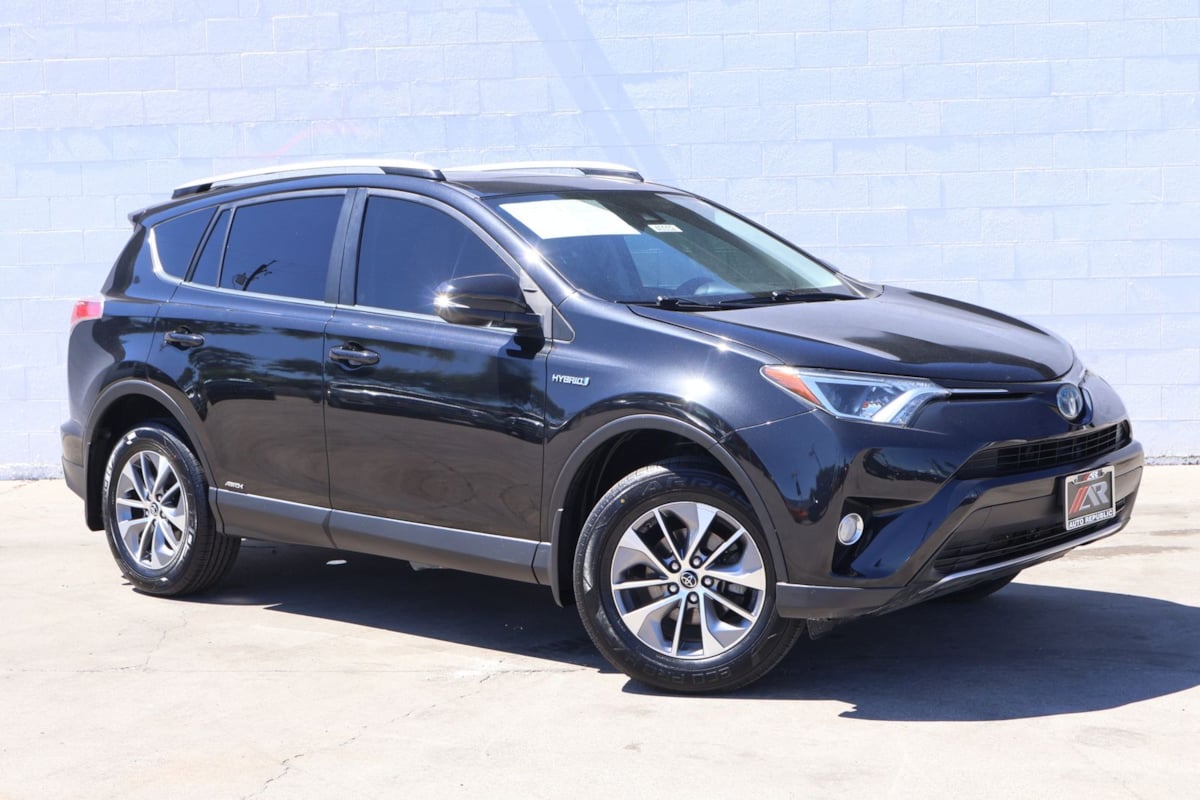 2018 Toyota RAV4 Hybrid XLE
