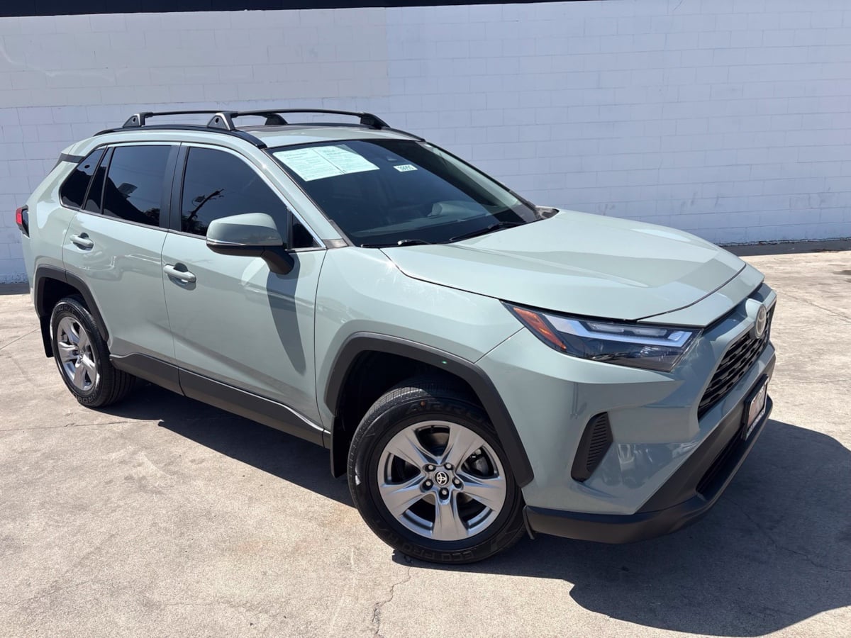 2022 Toyota RAV4 XLE