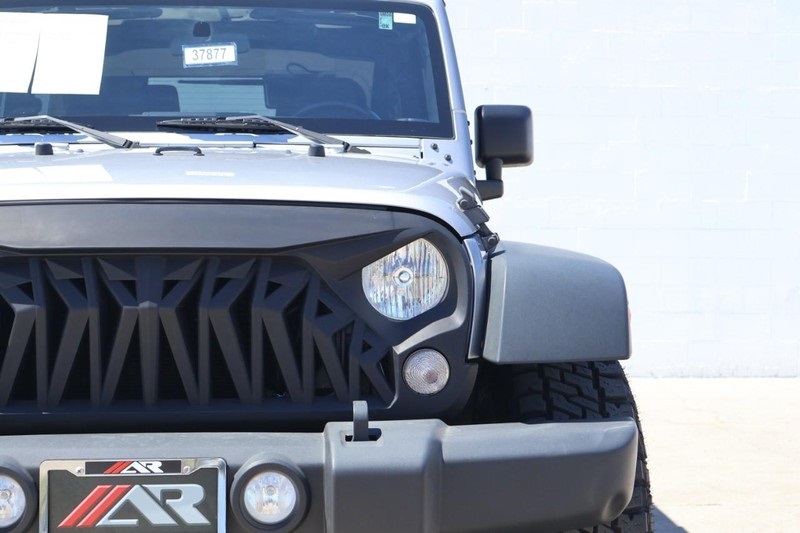 2018 Jeep Wrangler Sport S photo 3