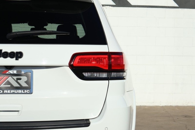 2021 Jeep Grand Cherokee Laredo X photo 7