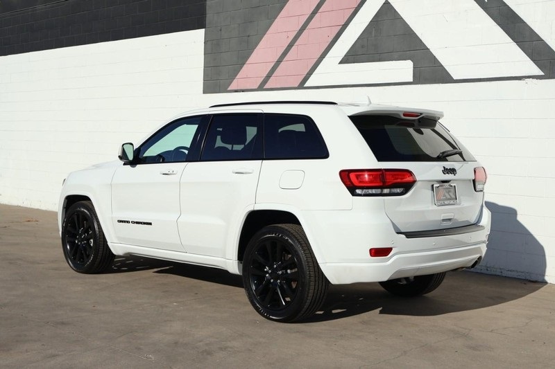 2021 Jeep Grand Cherokee Laredo X photo 10