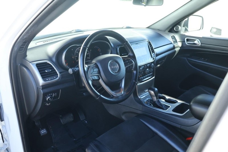 2021 Jeep Grand Cherokee Laredo X photo 17