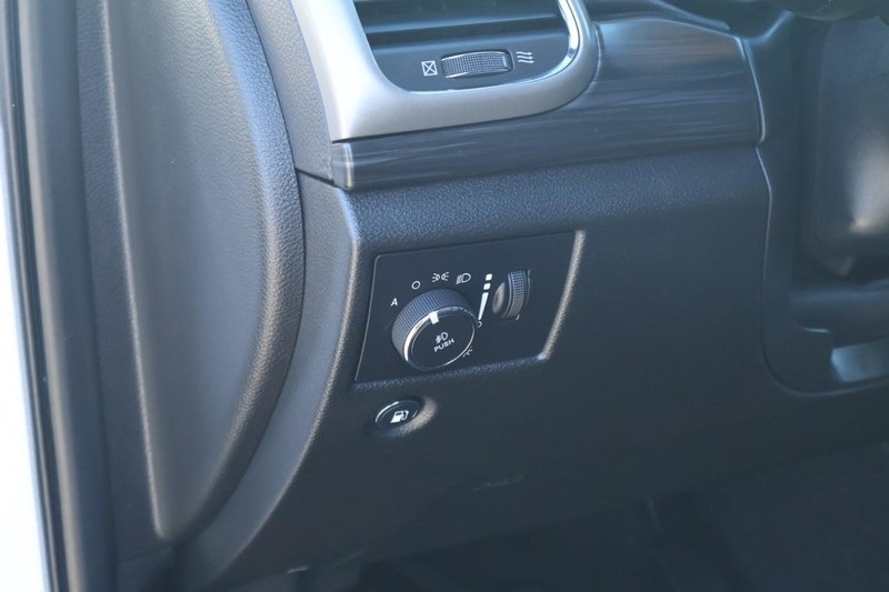 2021 Jeep Grand Cherokee Laredo X photo 18