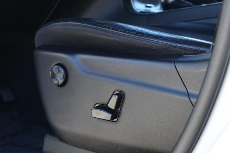 2021 Jeep Grand Cherokee Laredo X photo 19