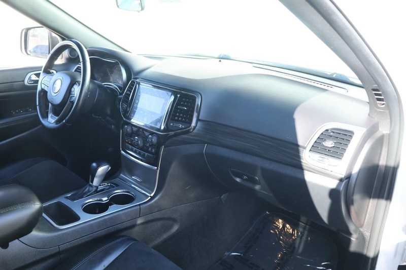 2021 Jeep Grand Cherokee Laredo X photo 22