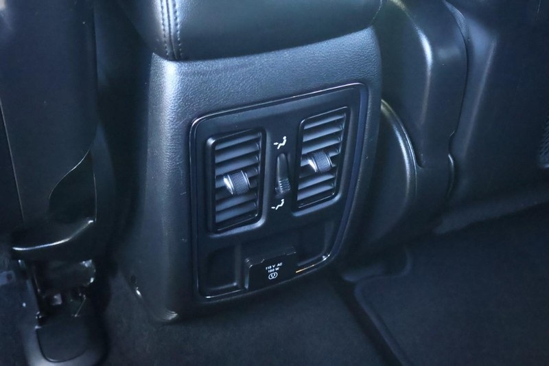 2021 Jeep Grand Cherokee Laredo X photo 25