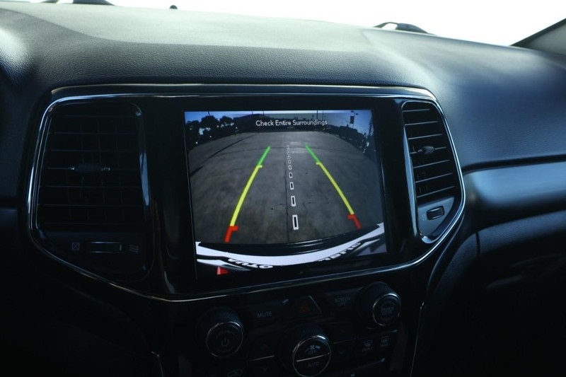 2021 Jeep Grand Cherokee Laredo X photo 34