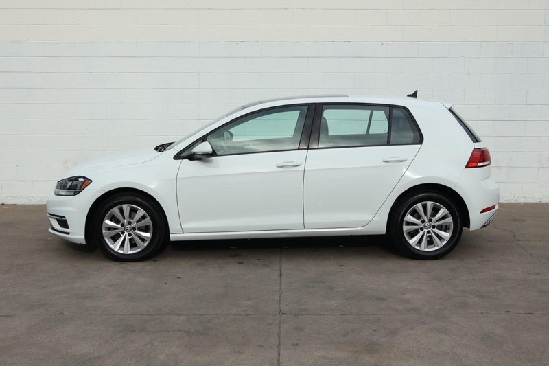 2020 Volkswagen Golf TSI photo 10