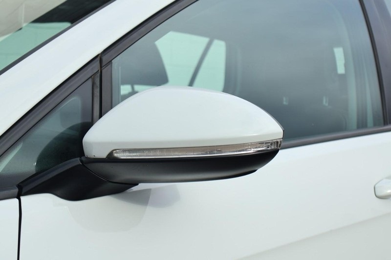 2020 Volkswagen Golf TSI photo 12