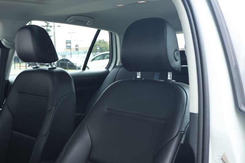 2020 Volkswagen Golf TSI photo 19