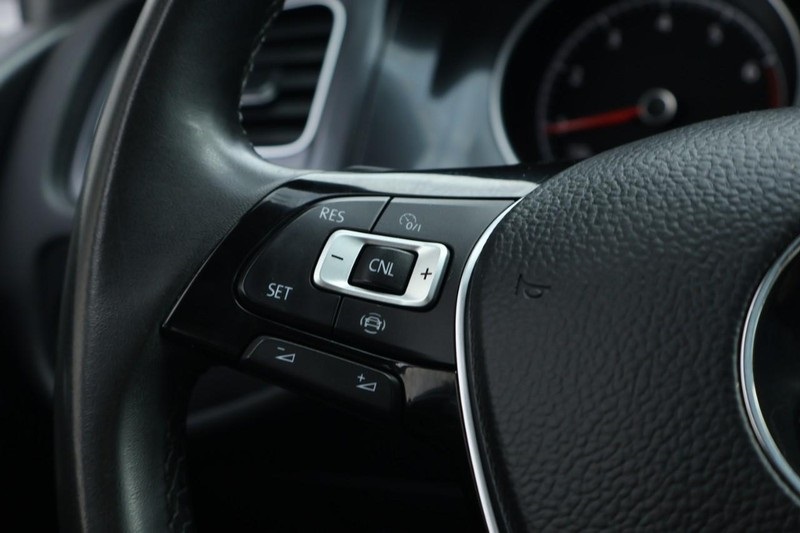 2020 Volkswagen Golf TSI photo 27