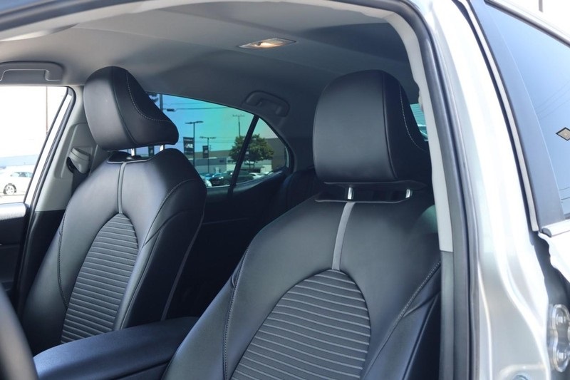 2023 Toyota Camry SE photo 17